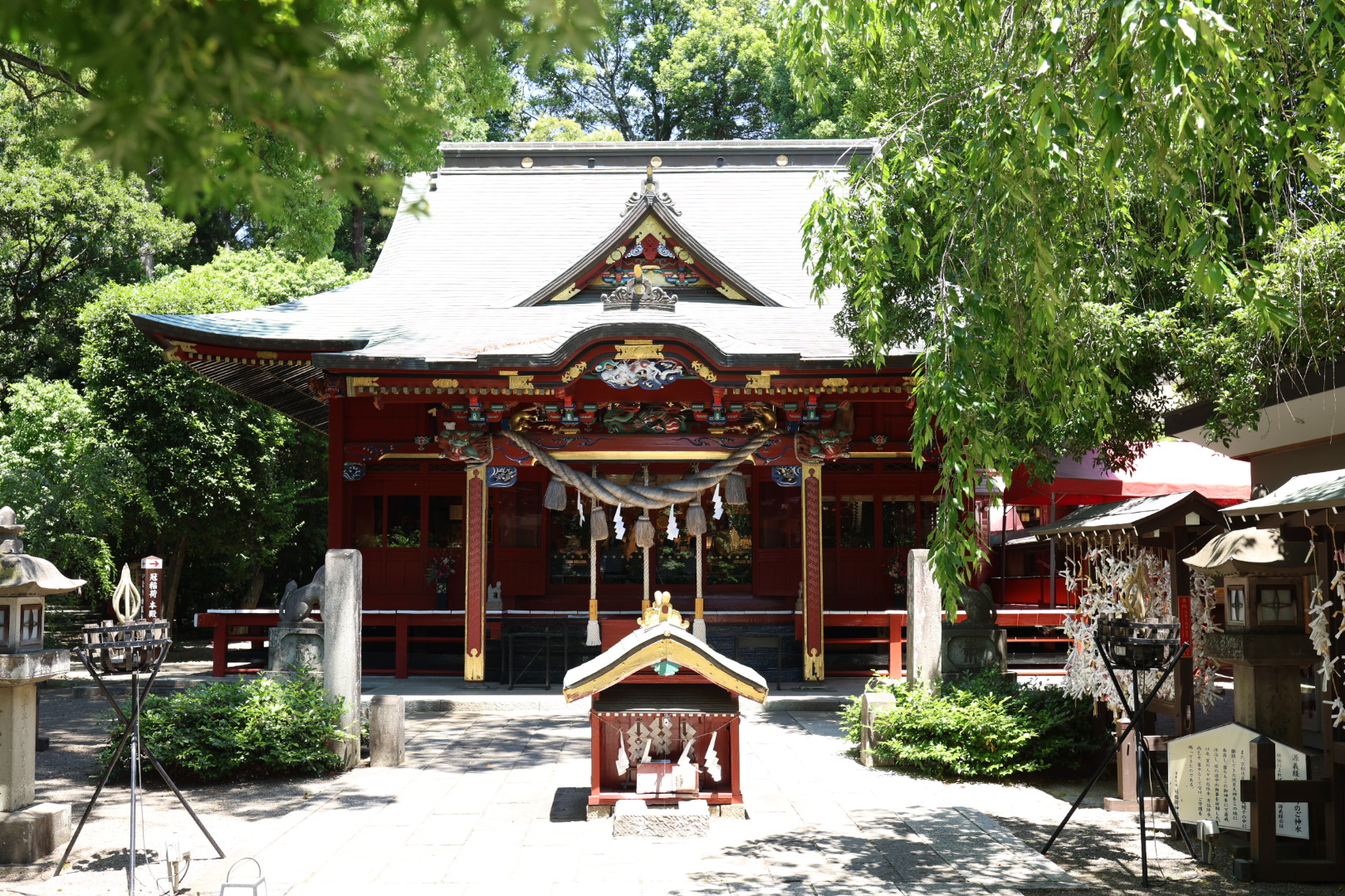 群馬県太田市にある冠稲荷神社の拝殿