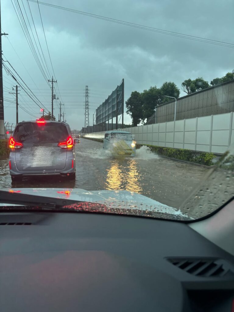 太田市 SUBARU本工場付近の道路冠水