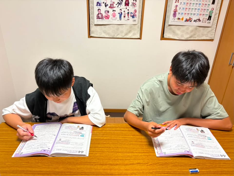 英語学習に取り組む生徒さん
